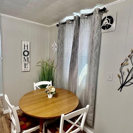 Cozy Buffalo Home-Sleeps 3 Lackawanna Exteriér fotografie